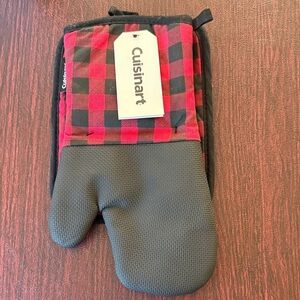 Cuisinart Red and Black Plaid Oven Mitt and Pot Holder Set
